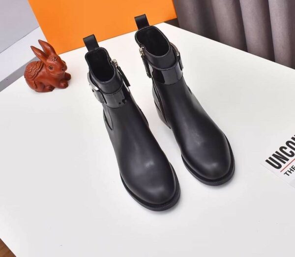 New Collection Fashion Women LV Shoes 013