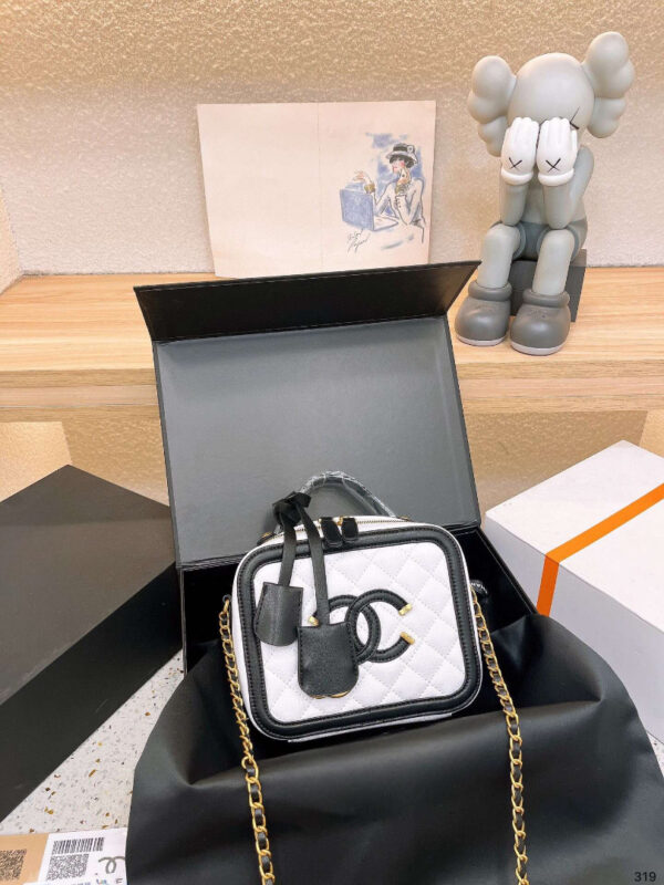 Stylish Fashion Carry Bag C3745