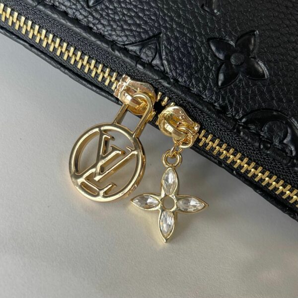 Chic Charm LV Handbag M12174-1