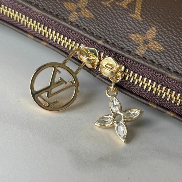 Chic Charm LV Handbag M12174-1
