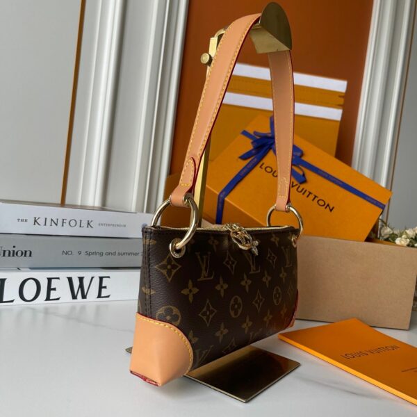 Chic Charm LV Handbag M12174-1