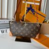 Chic Charm LV Handbag M12174-1
