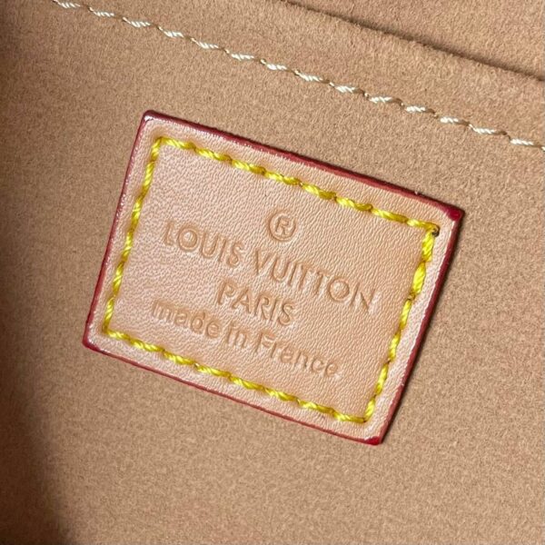 Chic Charm LV Handbag M12174-1