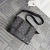 Stylish Fashion Carry L*V Handbag 710 Stylish Fashion Carry L*V Handbag 710