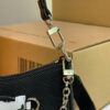 Stylish Fashion Carry L*V Handbag 701