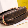 Stylish Fashion Carry L*V Handbag 621 Stylish Fashion Carry L*V Handbag 621