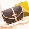 Stylish Fashion Carry L*V Handbag 621 Stylish Fashion Carry L*V Handbag 621