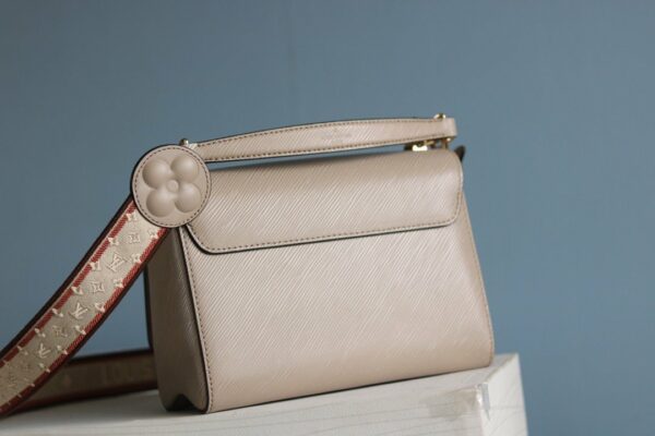 New Fashion L*V Handbag 517