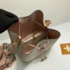 Stylish Fashion Carry L*V Handbag 20