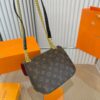 Stylish Fashion Carry Bag L3415-1 Stylish Fashion Carry Bag L3415-1