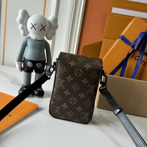 Luxury LV Handbag M81522