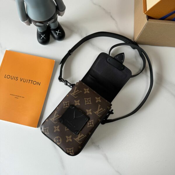 Luxury LV Handbag M81522