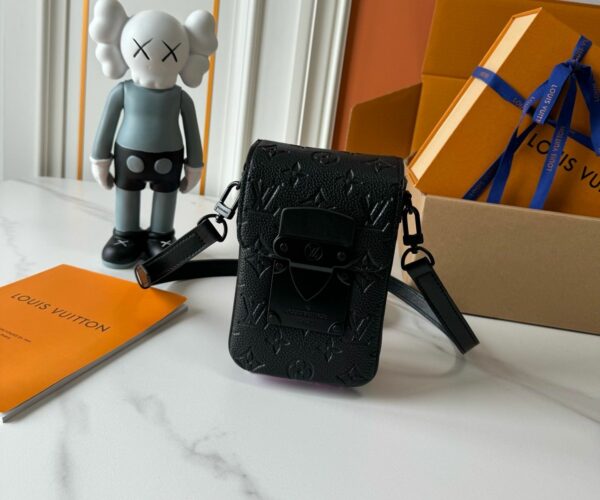 Luxury LV Handbag M81522