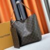 Chic Charm LV Handbag M12925-1