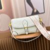 Stylish Fashion Carry L*V Handbag 1111