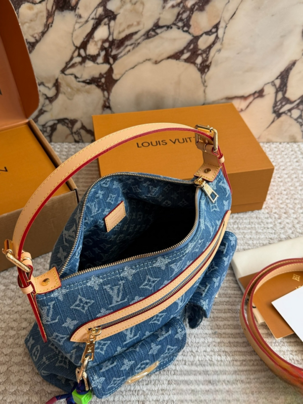 Stylish Fashion Carry LV Handbag LV263262 Stylish Fashion Carry LV Handbag LV263262