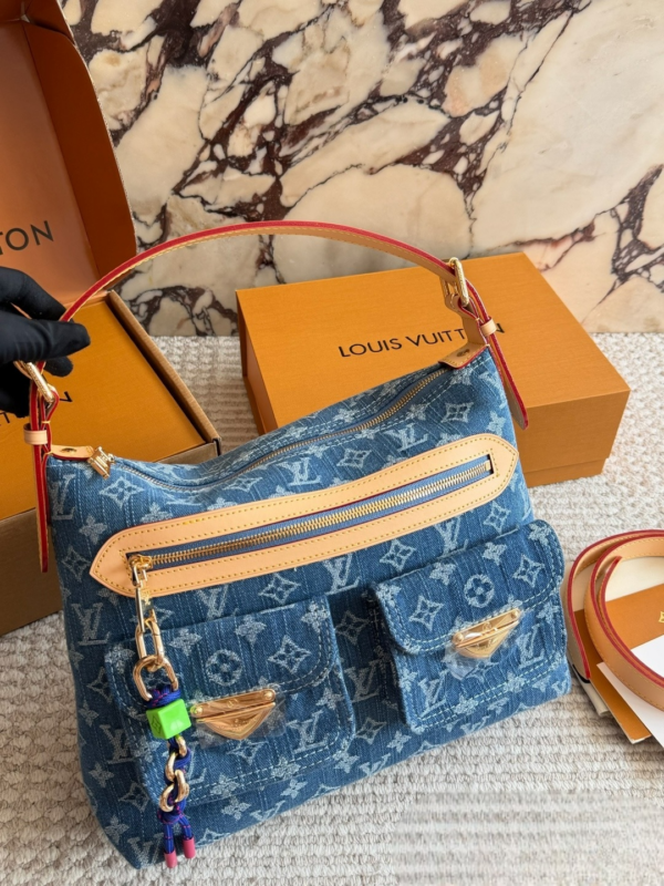 Stylish Fashion Carry LV Handbag LV263262 Stylish Fashion Carry LV Handbag LV263262