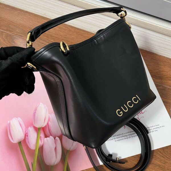 Luxury Gucci Handbag 815118