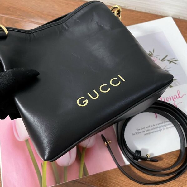 Luxury Gucci Handbag 815118