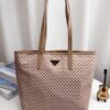New Collection Fashion Prada Handbag P002 New Collection Fashion Prada Handbag P002