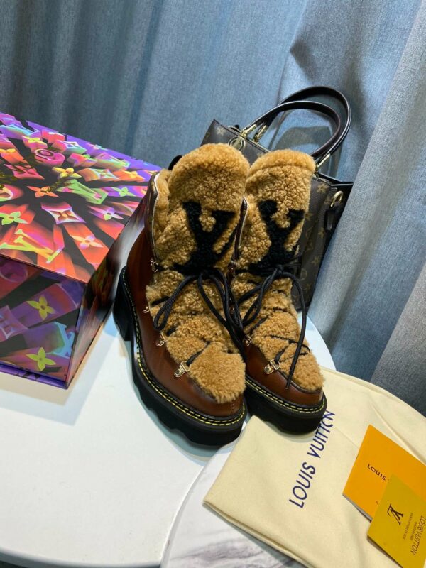 New Collection Fashion Women LV Shoes 118