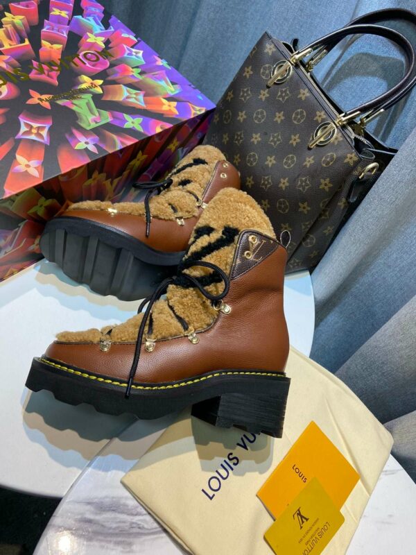 New Collection Fashion Women LV Shoes 118