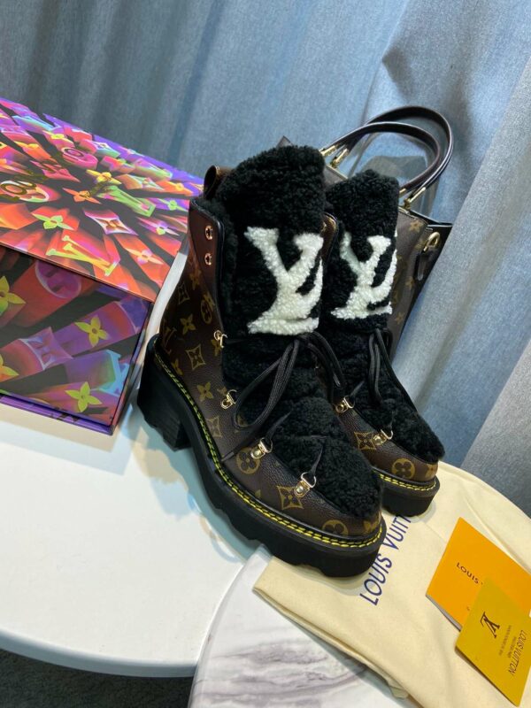New Collection Fashion Women LV Shoes 118