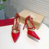 New Fashion Christian Louboutin Women Shoes 006