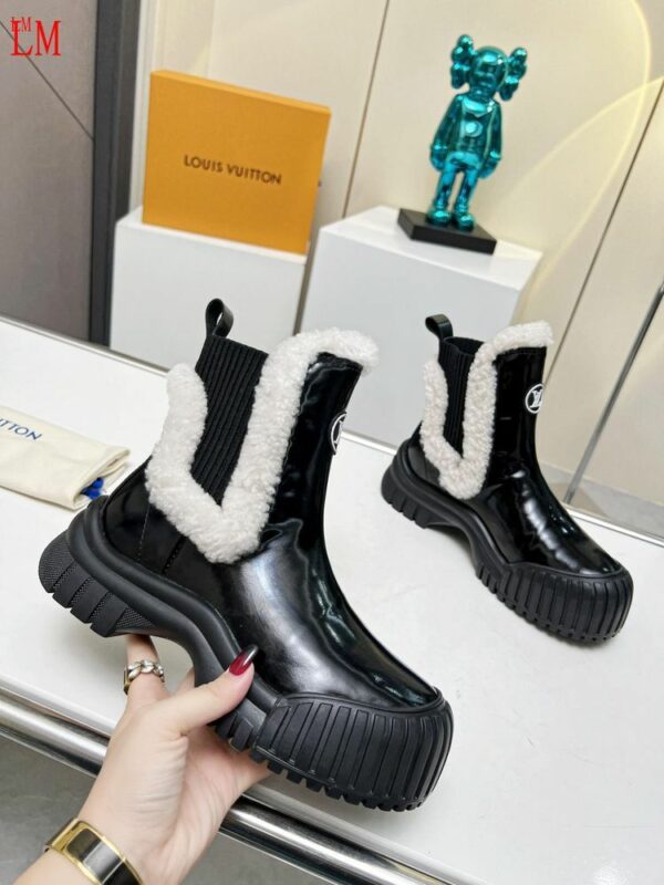 New Collection Fashion Women LV Shoes 374