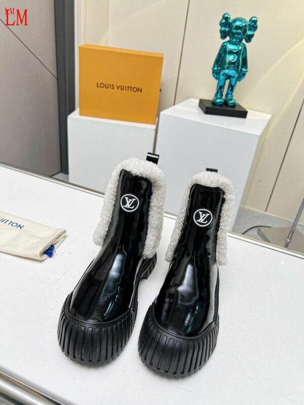 New Collection Fashion Women LV Shoes 374