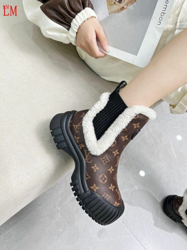 New Collection Fashion Women LV Shoes 373