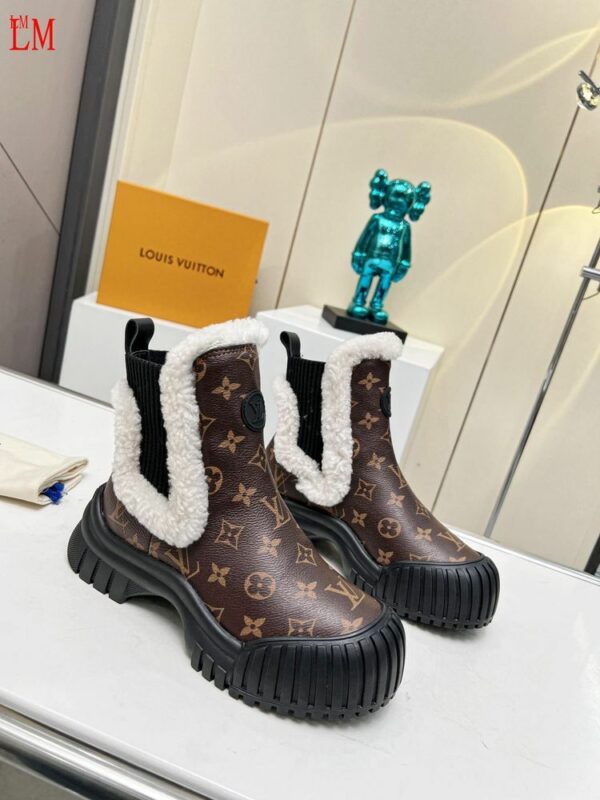 New Collection Fashion Women LV Shoes 373