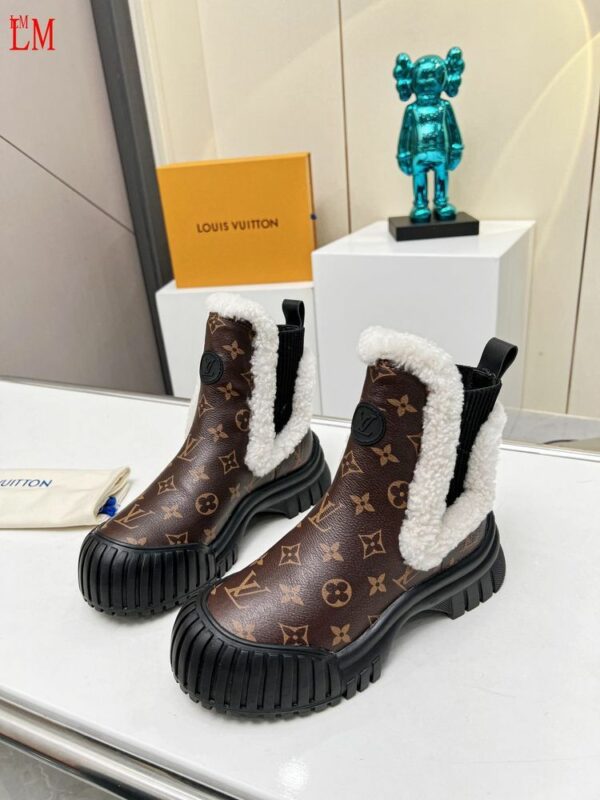 New Collection Fashion Women LV Shoes 373
