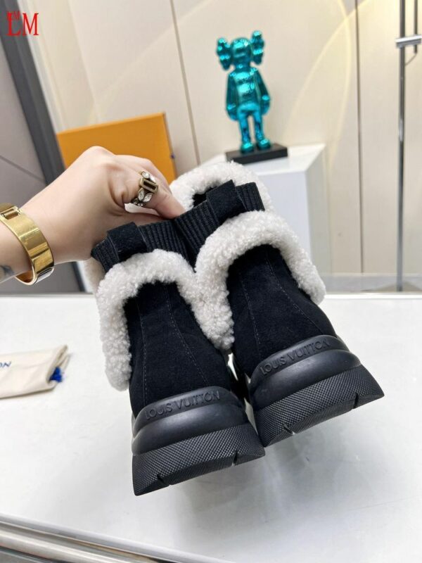 New Collection Fashion Women LV Shoes 371