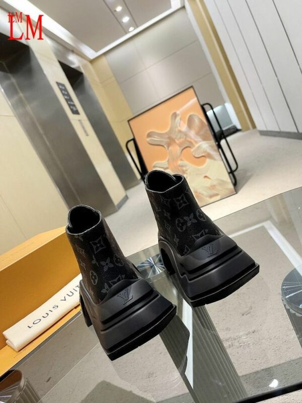 New Collection Fashion Women LV Shoes 369