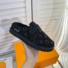 New Fashion Women Slippers 101 New Fashion Women Slippers 101