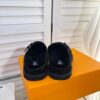 New Fashion Women Slippers 101 New Fashion Women Slippers 101