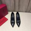 New Collection Fashion Valentino Women Shoes 001