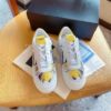 New Collection Fashion Valentino Men Shoes 009
