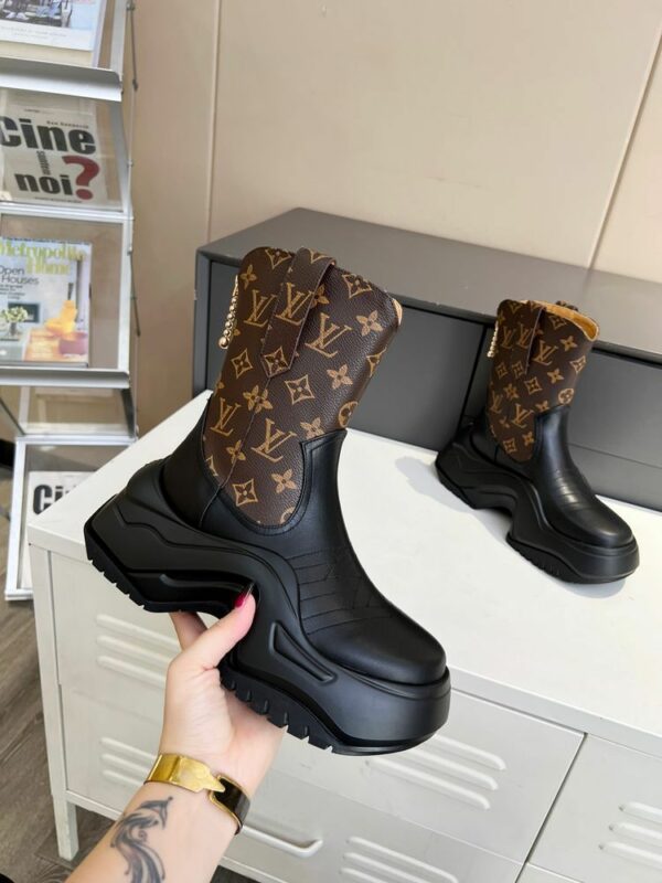 New Collection Fashion Women LV Shoes 305