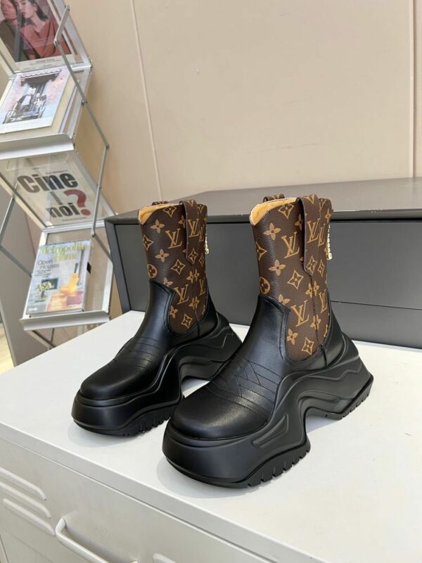 New Collection Fashion Women LV Shoes 305