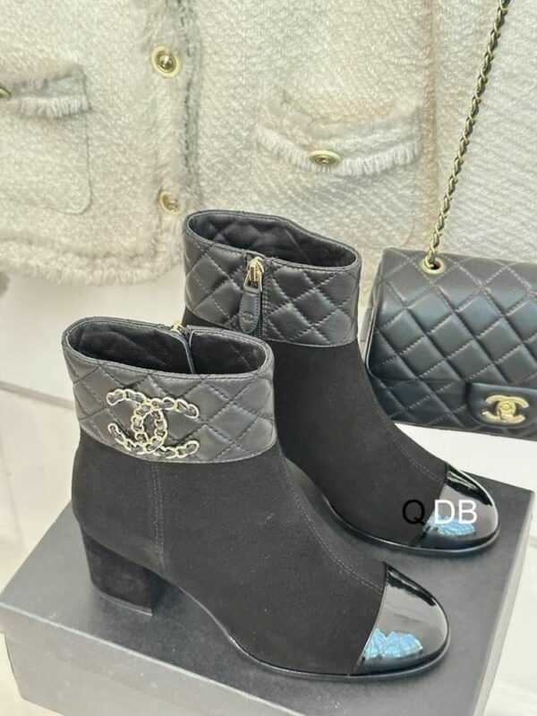 New Collection Fashion Women CN Shoes 213