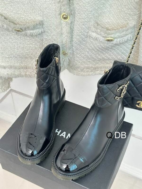 New Collection Fashion Women CN Shoes 212
