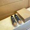 New Collection Fashion Shoes V3017