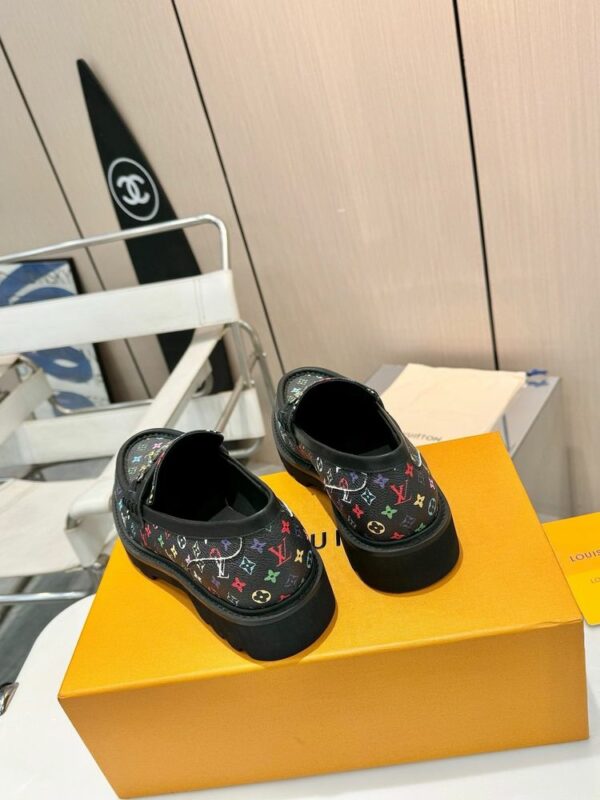 New Fashion Top Quality Women Shoes 135
