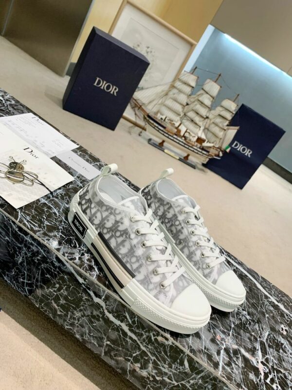 New Fashion Shoes D3155.1