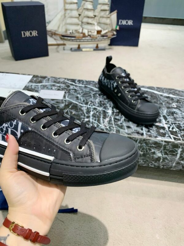 New Fashion Shoes D3155.1