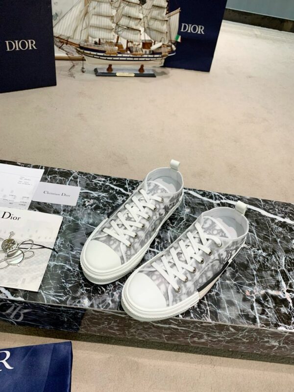 New Fashion Shoes D3155.1