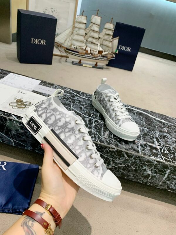 New Fashion Shoes D3155.1