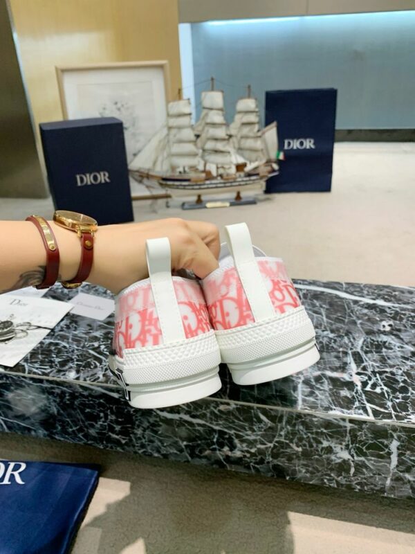 New Fashion Shoes D3155.1